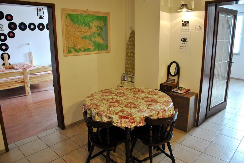 10 Coins Hostel & Tours Sofya Dış mekan fotoğraf