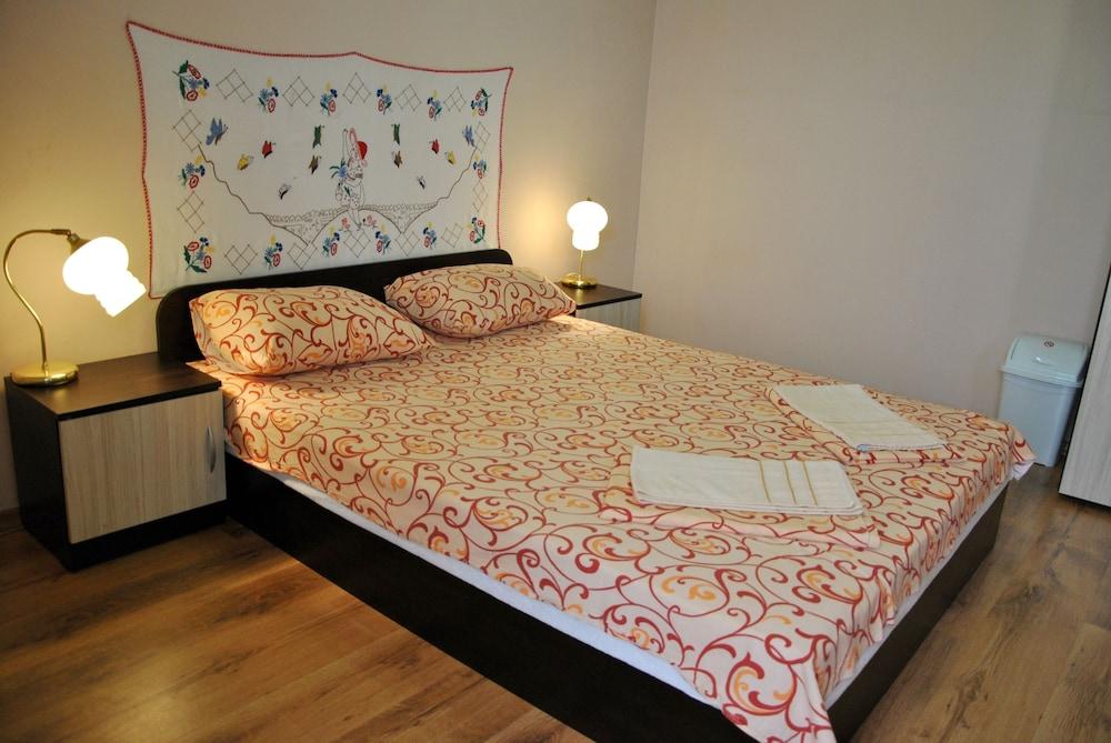10 Coins Hostel & Tours Sofya Dış mekan fotoğraf