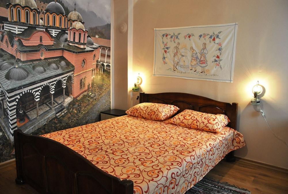10 Coins Hostel & Tours Sofya Dış mekan fotoğraf