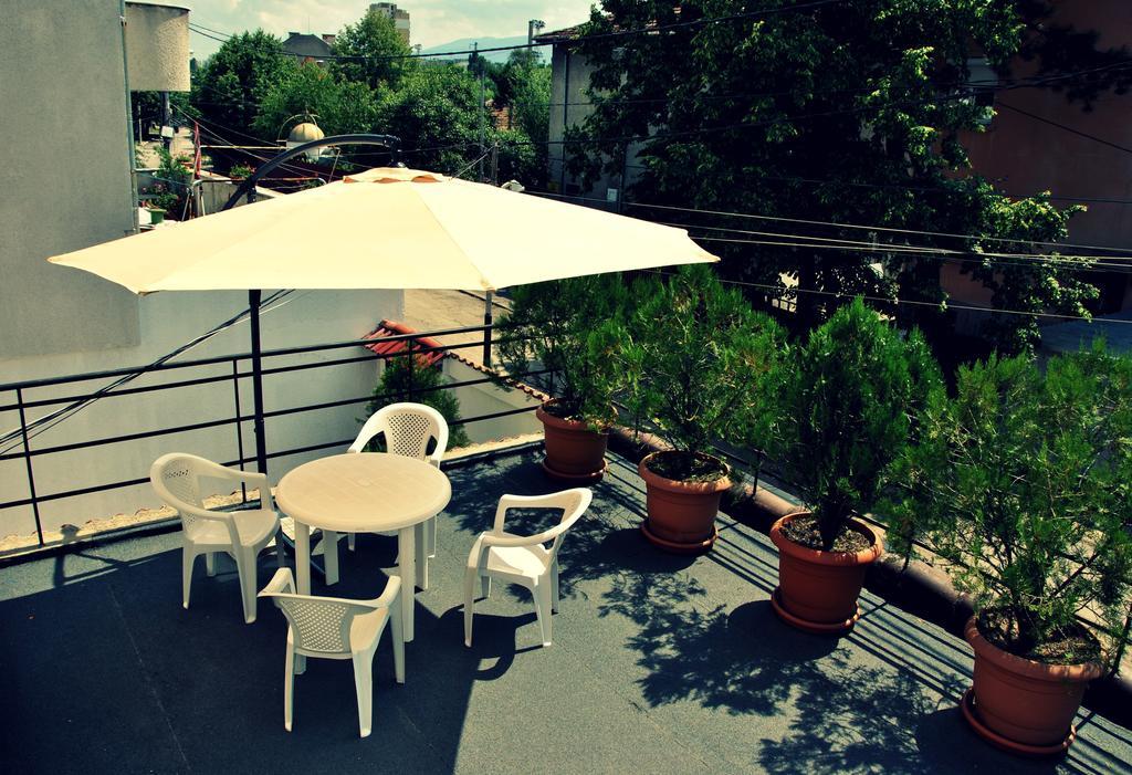 10 Coins Hostel & Tours Sofya Dış mekan fotoğraf
