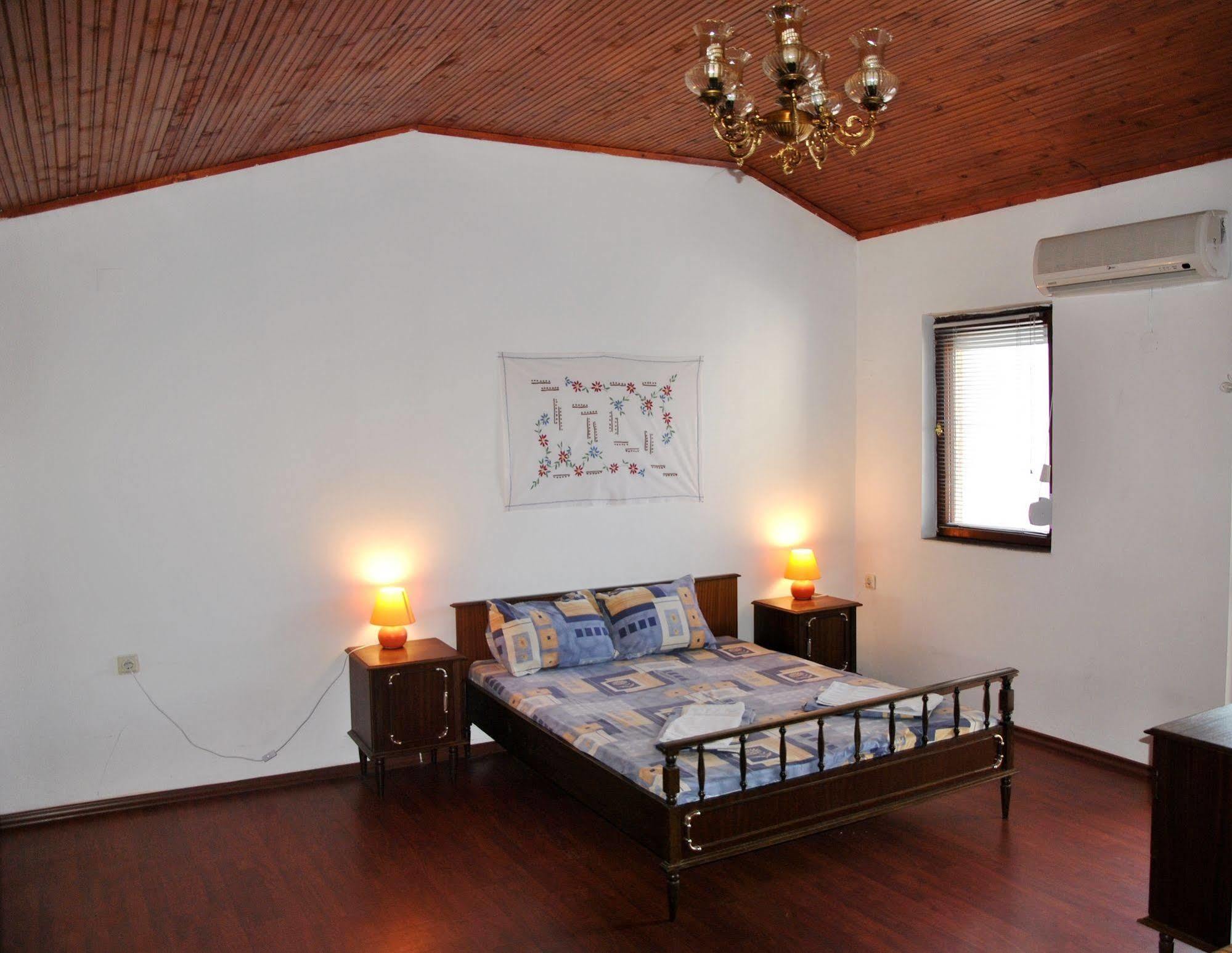 10 Coins Hostel & Tours Sofya Dış mekan fotoğraf